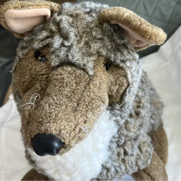 Folkmanis Coyote Full Body Puppet Gray Brown White Lifelike Plush 16" - Picture 3 of 10